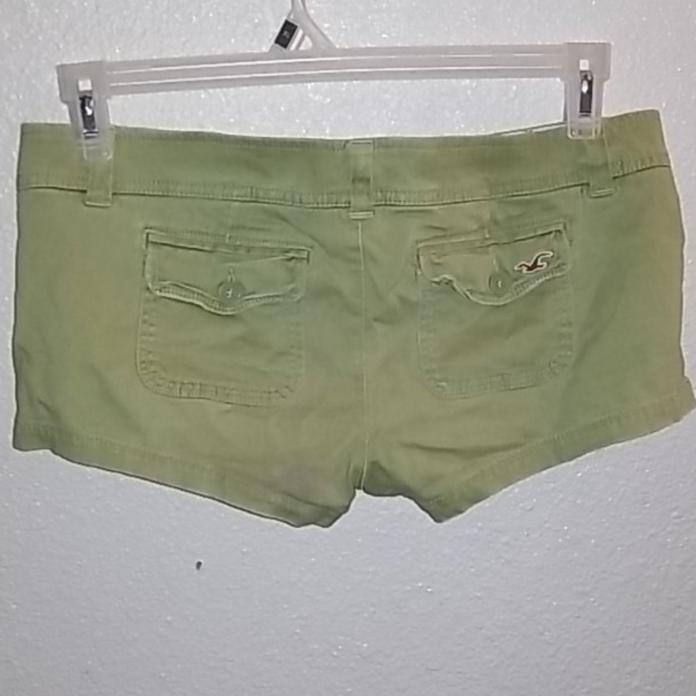 Shorts - Picture 2 of 4